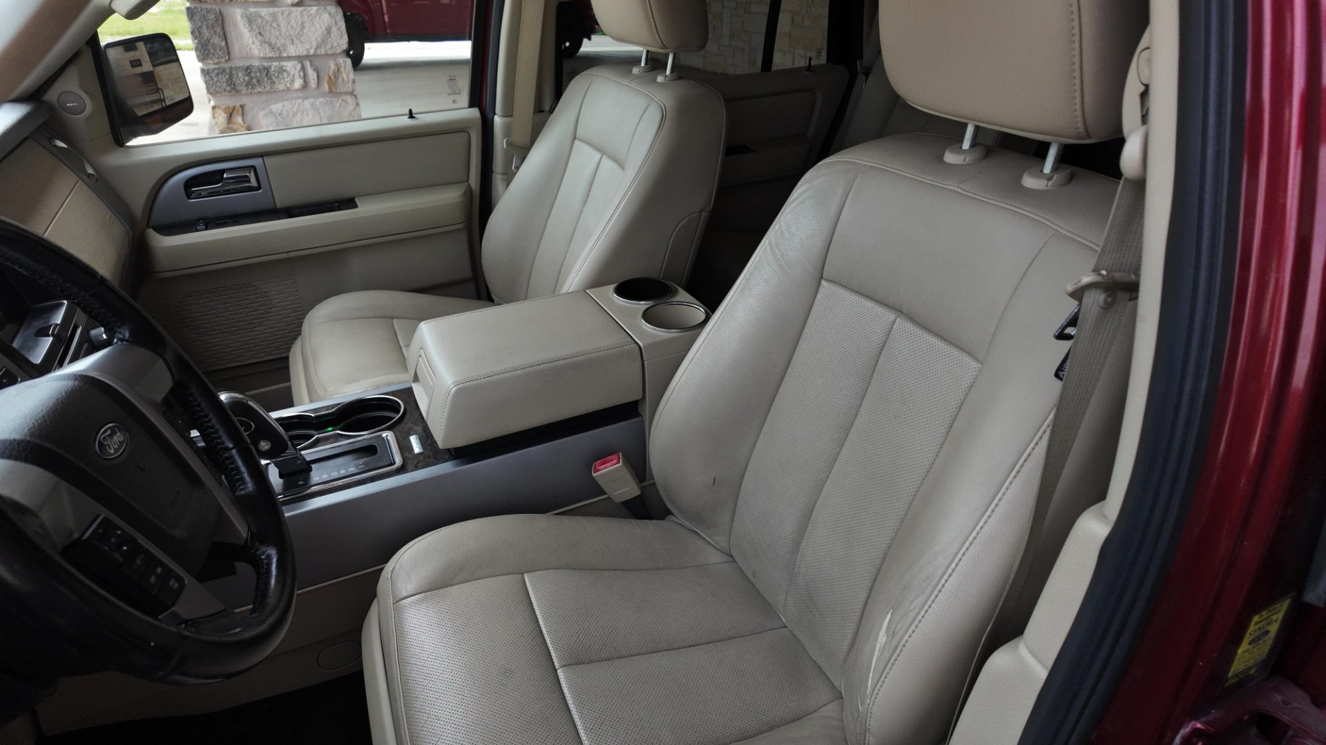 2017 /Dune, leather Ebony, leather Ford Exp Limited 4WD (1FMJU2AT2HE) with an 3.5L V6 DOHC 24V FFV engine, 6-Speed Automatic transmission, located at 605 West Oak St., West, TX, 76691, (254) 826-5852, 31.803682, -97.097832 - Photo#6