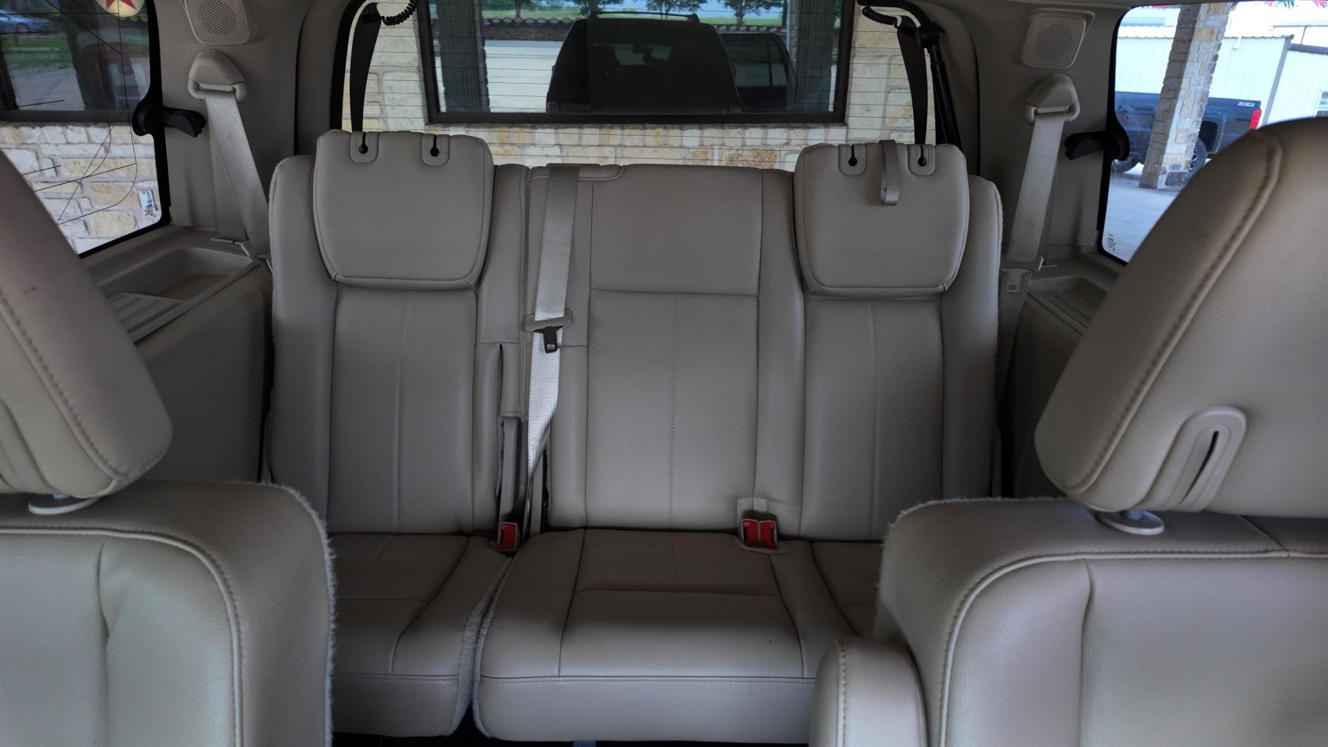 2017 /Dune, leather Ebony, leather Ford Exp Limited 4WD (1FMJU2AT2HE) with an 3.5L V6 DOHC 24V FFV engine, 6-Speed Automatic transmission, located at 605 West Oak St., West, TX, 76691, (254) 826-5852, 31.803682, -97.097832 - Photo#8