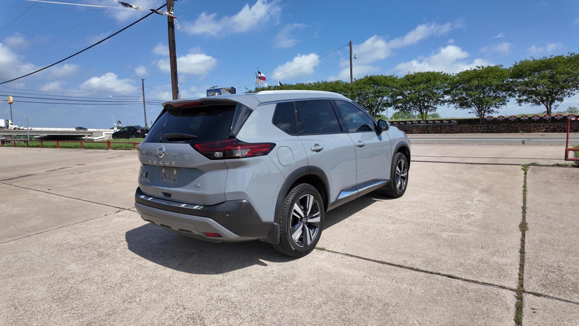 2021 /Charcoal Gray Nissan Rogue SL (5N1AT3CA0MC) with an 2.5L L4 DOHC 16V engine, Continuously Variable Transmission transmission, located at 605 West Oak St., West, TX, 76691, (254) 826-5852, 31.803682, -97.097832 - Photo#3