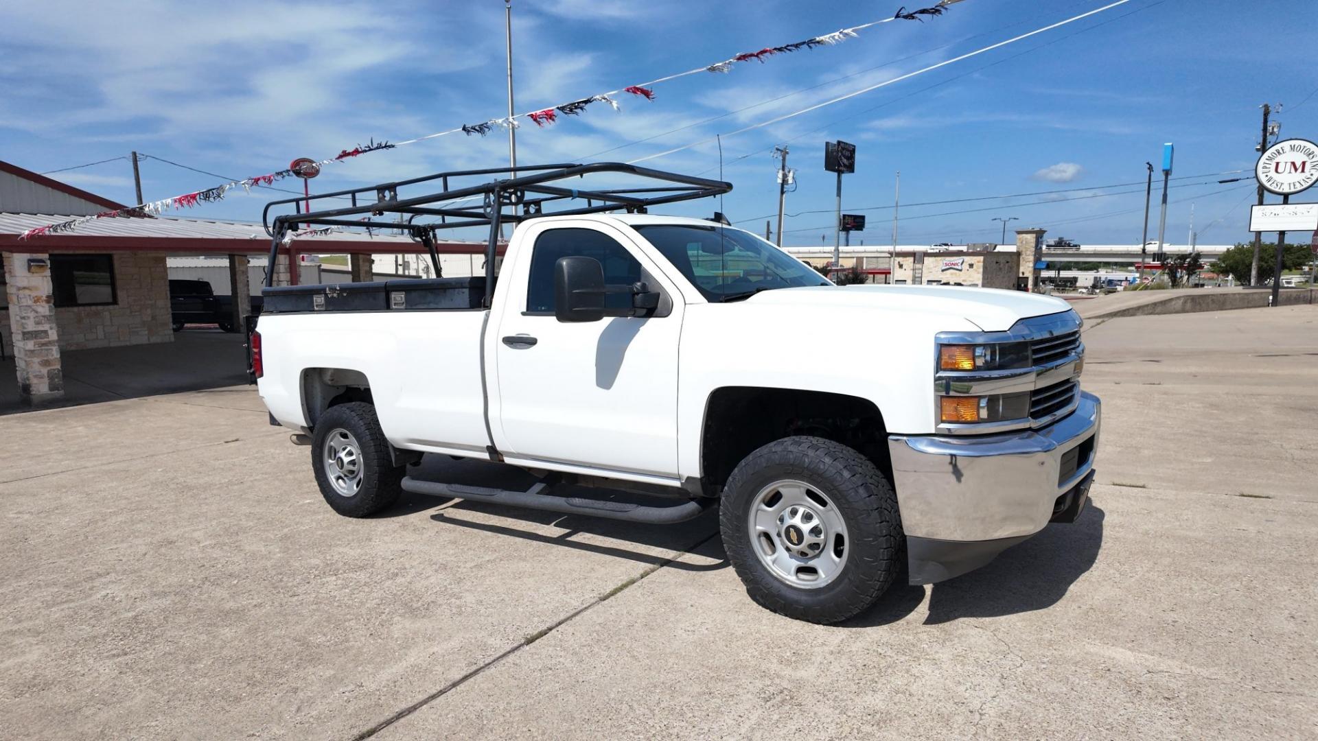 2016 Chev Silv Work Truck Long Box 2WD (1GC0CUEG4GZ) with an 6.0L V8 OHV 16V FFV engine, 6A transmission, located at 605 West Oak St., West, TX, 76691, (254) 826-5852, 31.803682, -97.097832 - Photo#5