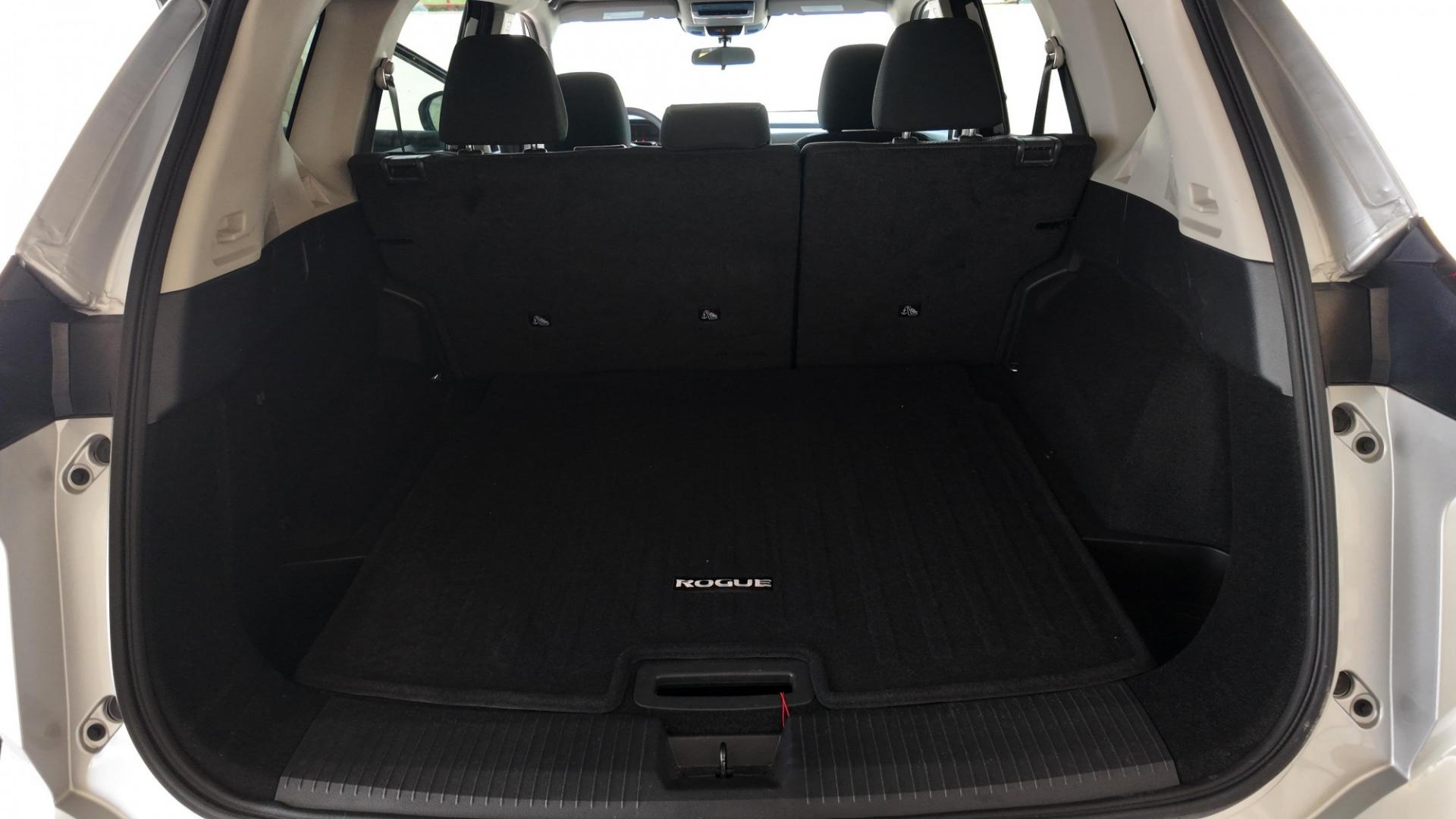 2024 /Light Gray Charcoal Nissan Rogue SV (5N1BT3BA6RC) with an 2.5L L4 DOHC 16V engine, Continuously Variable Transmission transmission, located at 605 West Oak St., West, TX, 76691, (254) 826-5852, 31.803682, -97.097832- Photo#9