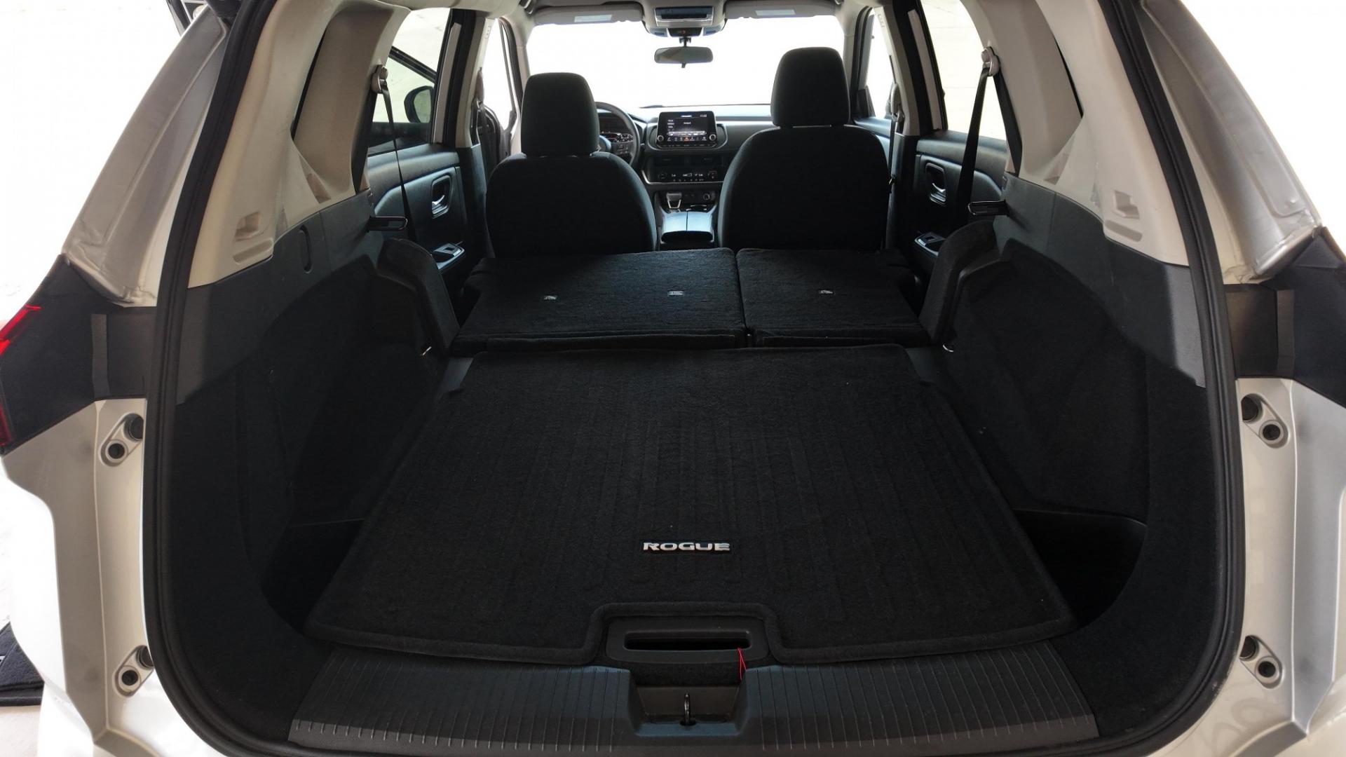2024 /Light Gray Charcoal Nissan Rogue SV (5N1BT3BA6RC) with an 2.5L L4 DOHC 16V engine, Continuously Variable Transmission transmission, located at 605 West Oak St., West, TX, 76691, (254) 826-5852, 31.803682, -97.097832- Photo#10