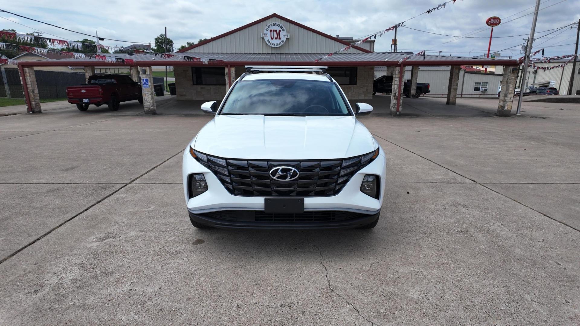 2024 /Black Gray Hyundai Tucson SEL (5NMJB3DE3RH) with an 2.5L L4 DOHC 16V engine, 8-Speed Automatic transmission, located at 605 West Oak St., West, TX, 76691, (254) 826-5852, 31.803682, -97.097832 - Photo#0