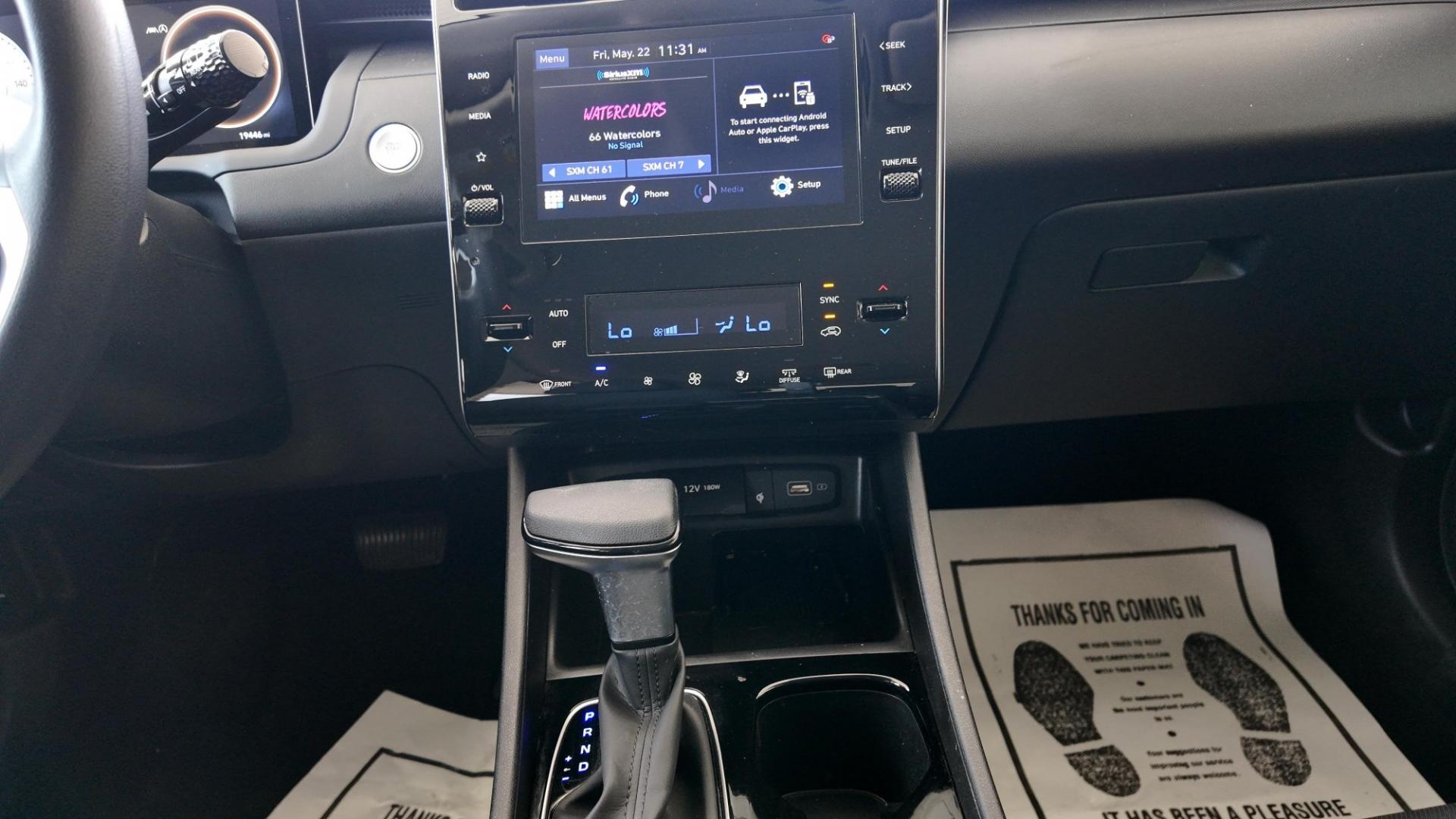 2024 /Black Gray Hyundai Tucson SEL (5NMJB3DE3RH) with an 2.5L L4 DOHC 16V engine, 8-Speed Automatic transmission, located at 605 West Oak St., West, TX, 76691, (254) 826-5852, 31.803682, -97.097832 - Photo#7