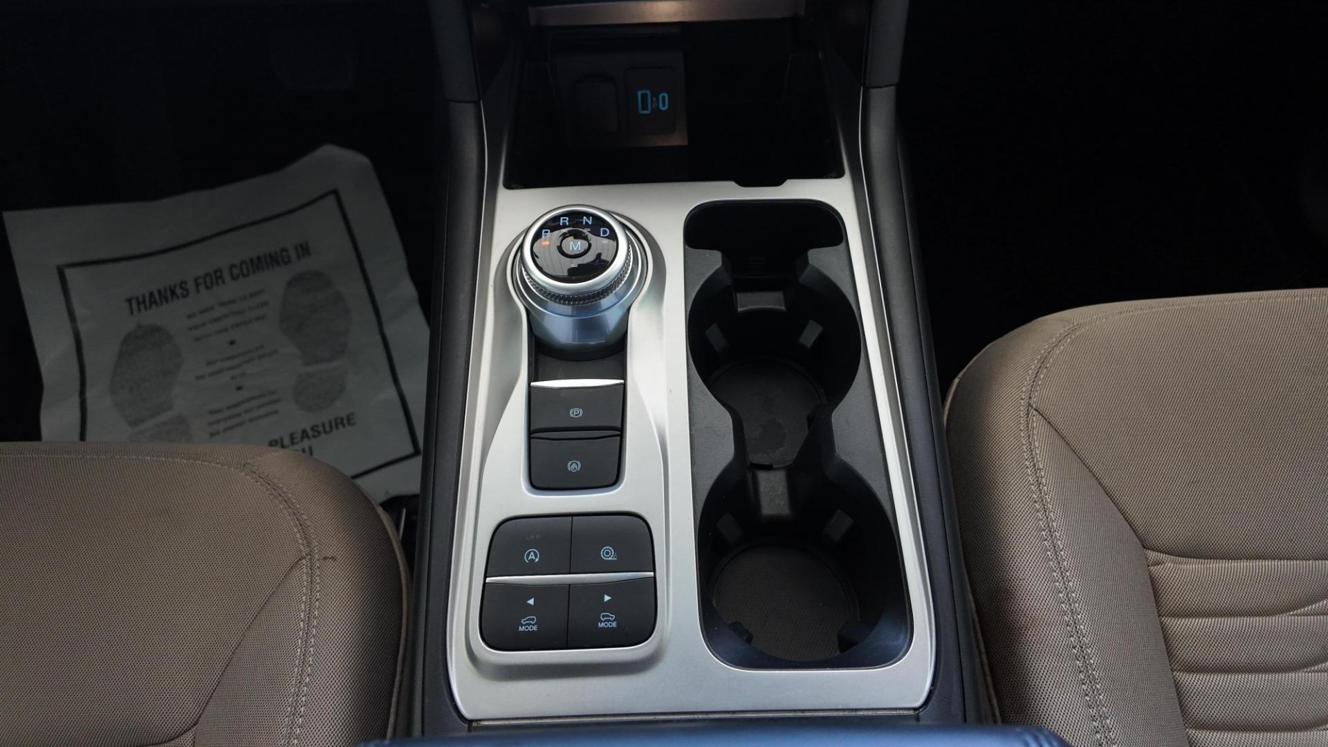 2020 /Ebony, leatherette Ebony, premium cloth Sandstone, Ford Explorer XLT 2WD (1FMSK7DHXLG) with an 2.3L L4 DOHC 16V engine, 10-Speed Automatic transmission, located at 605 West Oak St., West, TX, 76691, (254) 826-5852, 31.803682, -97.097832- Photo#7
