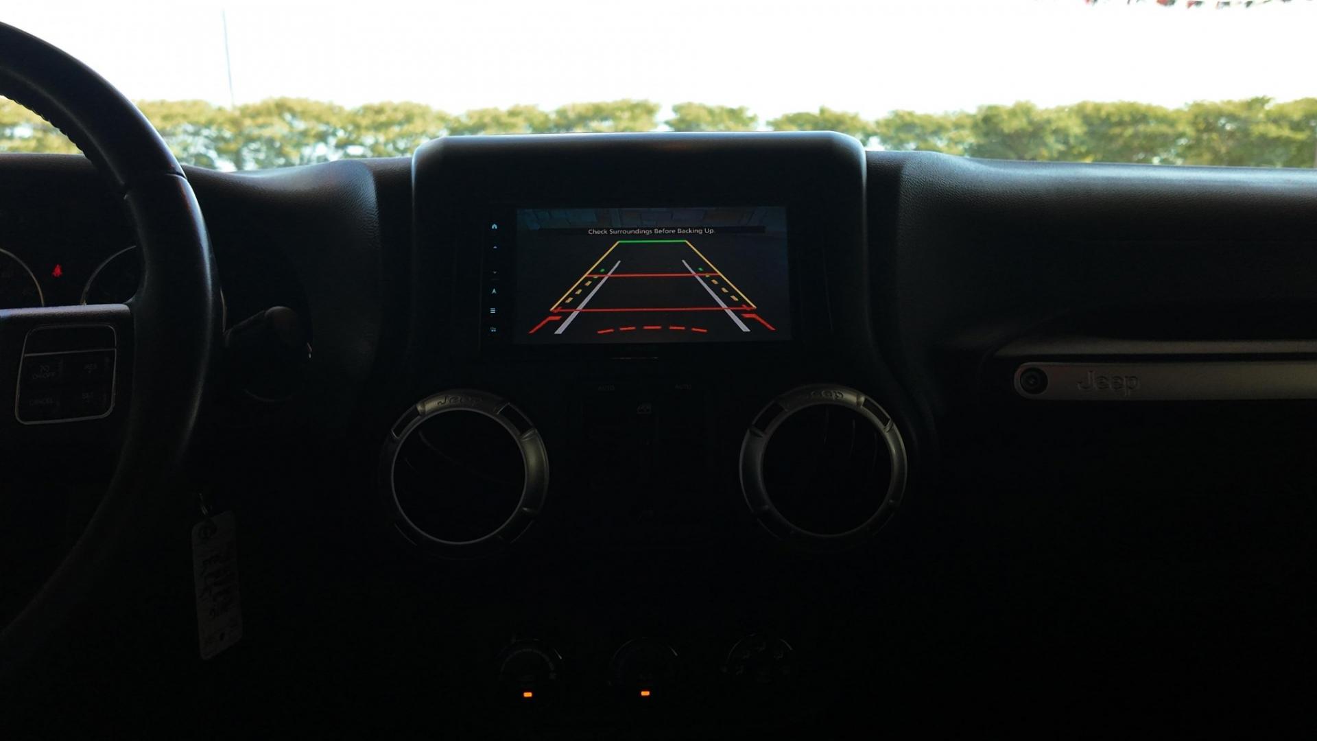 2016 /Black, cloth Black, leather Black/Dark Olive, leat Jeep Wrangler Unlimited Sahara 4WD (1C4BJWEGXGL) with an 3.6L V6 DOHC 24V FFV engine, 5-Speed Automatic6-Speed Manual transmission, located at 605 West Oak St., West, TX, 76691, (254) 826-5852, 31.803682, -97.097832- Photo#8
