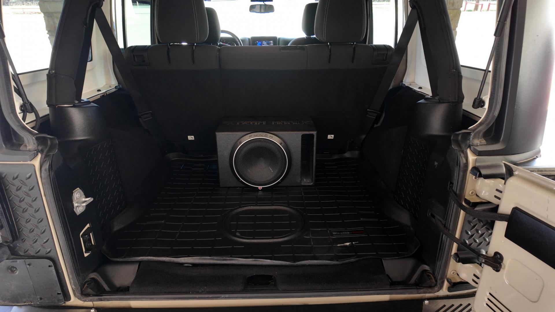 2016 /Black, cloth Black, leather Black/Dark Olive, leat Jeep Wrangler Unlimited Sahara 4WD (1C4BJWEGXGL) with an 3.6L V6 DOHC 24V FFV engine, 5-Speed Automatic6-Speed Manual transmission, located at 605 West Oak St., West, TX, 76691, (254) 826-5852, 31.803682, -97.097832- Photo#12
