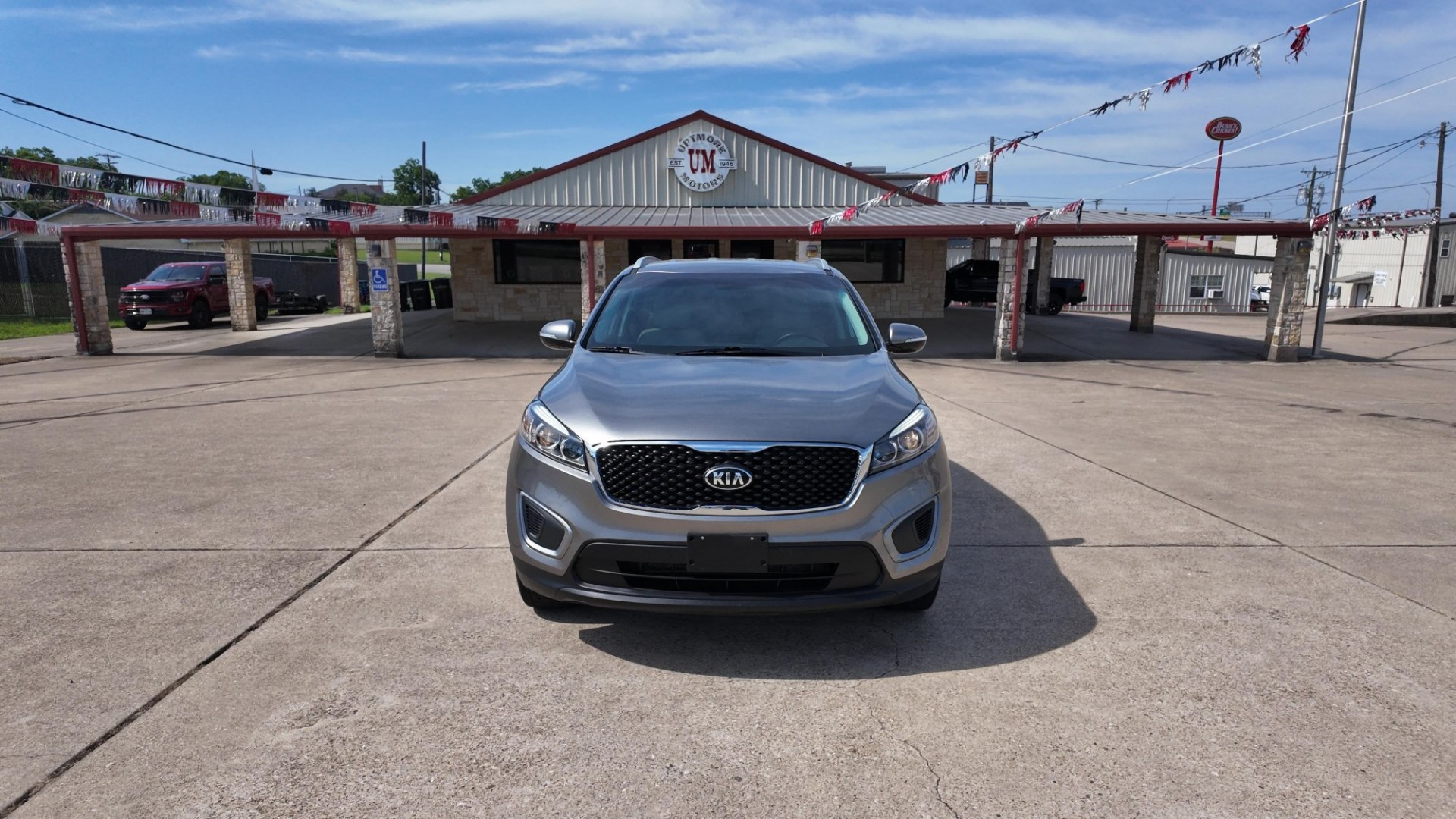 2016 Kia Sorento LX 2WD (5XYPG4A37GG) with an 2.4L L4 DOHC 16V engine, 6-Speed Automatic transmission, located at 605 West Oak St., West, TX, 76691, (254) 826-5852, 31.803682, -97.097832 - Photo#0
